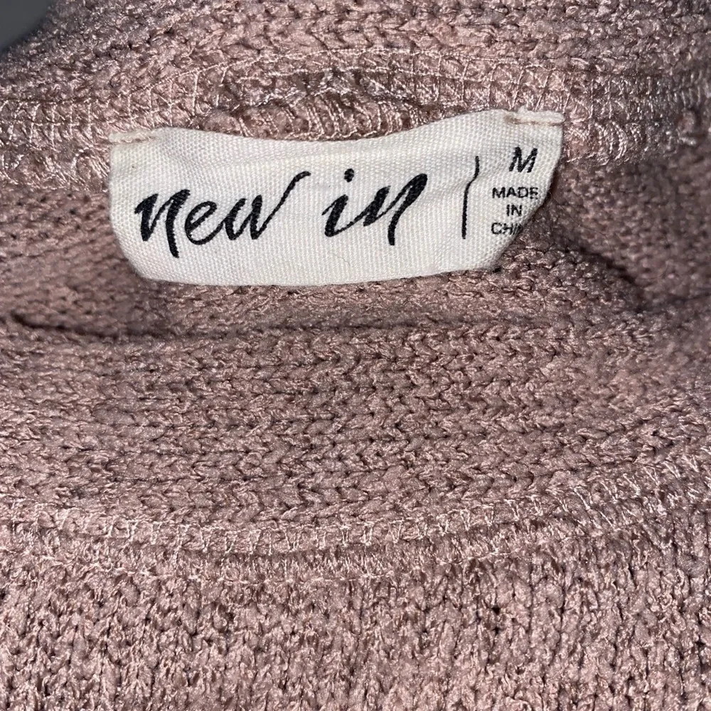 Boutique brand poly sweater | size Medium